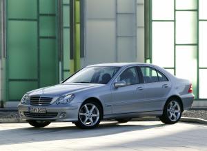 Mercedes-Benz C-Class 2004 года